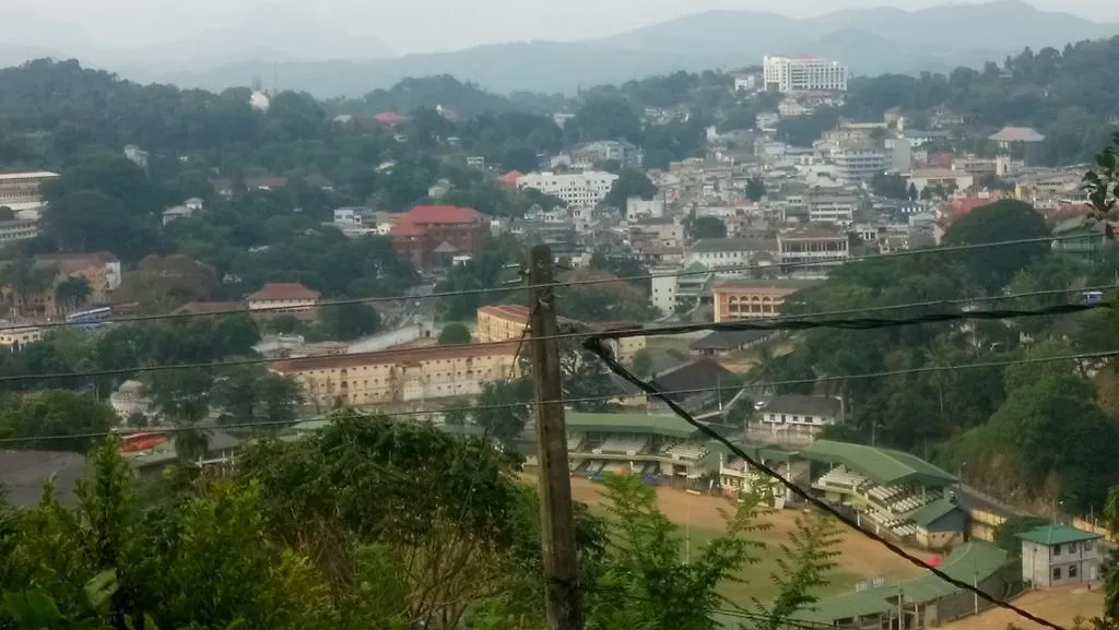 Grand Resort Kandy Bed & Breakfast